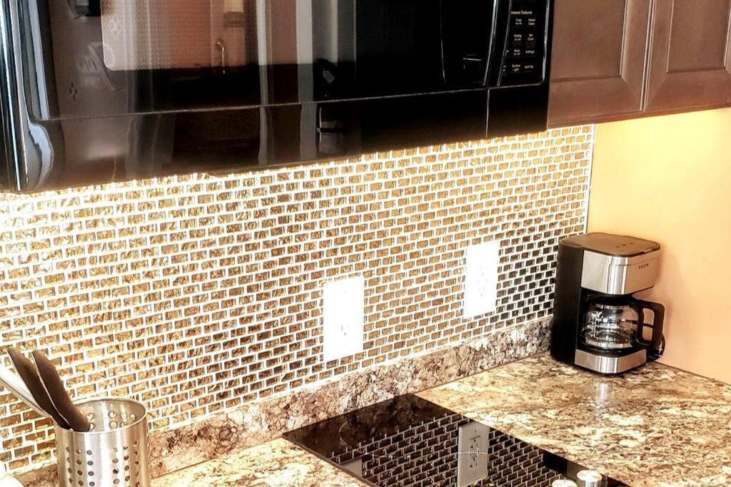 Stylish Suite Tampa Minutes To Hard Rock Casino Mango Ngoại thất bức ảnh